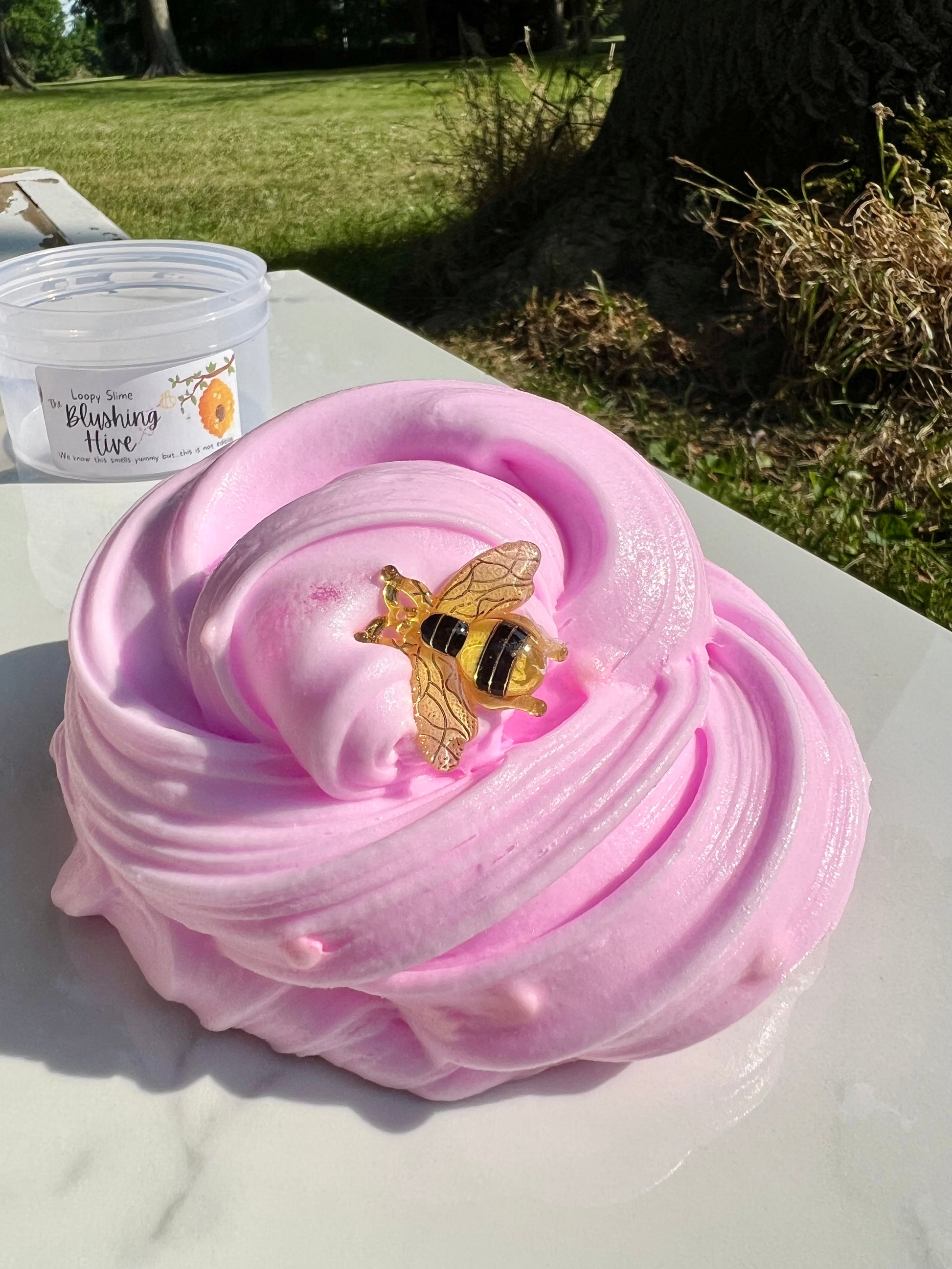 Blushing Hive slime Loopy Slime